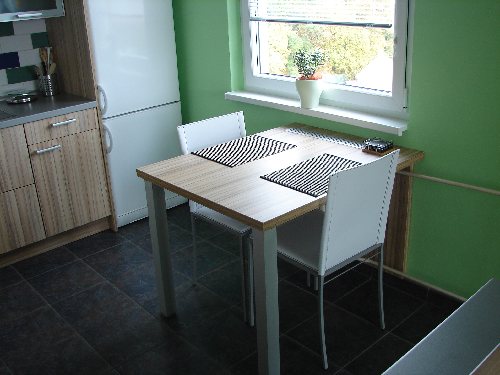 J�deln� soupravy a stoly - velk� obr�zek